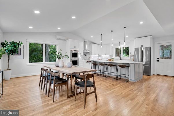 Dining room, Interior, Kitchen, Pendant Lights, Recessed Lighting, Stainless Steel Appliances, Wood Texture Flooring