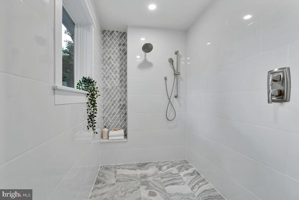 Bathroom, Interior, Marble, Recessed Lighting