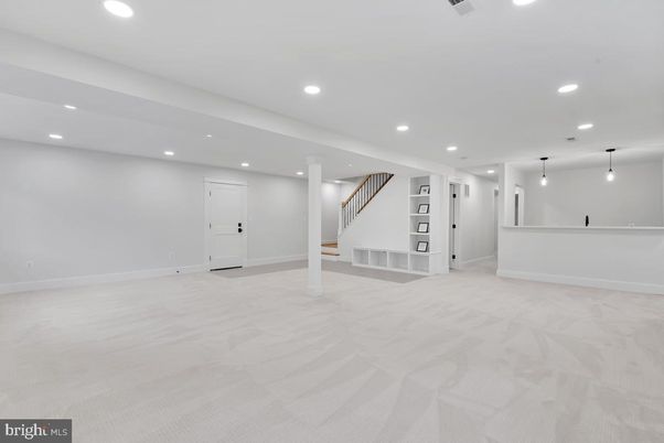 Empty room, Interior, Pendant Lights, Recessed Lighting