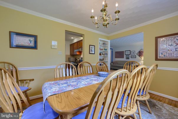 Chandelier, Dining room, Interior, Recessed Lighting, Wood Texture Flooring
