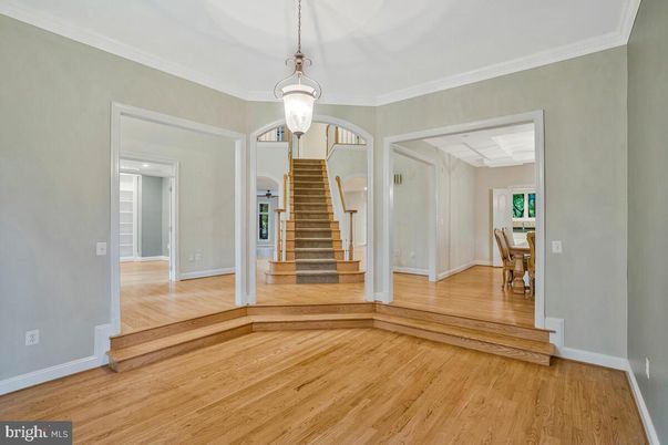Interior, Pendant Lights, Wood Texture Flooring