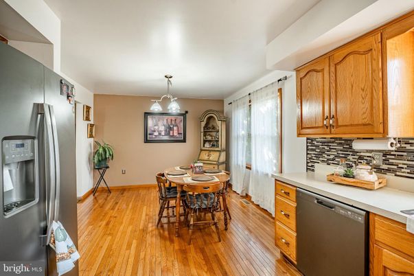 Dining room, Interior, Kitchen, Pendant Lights, Wood Texture Flooring