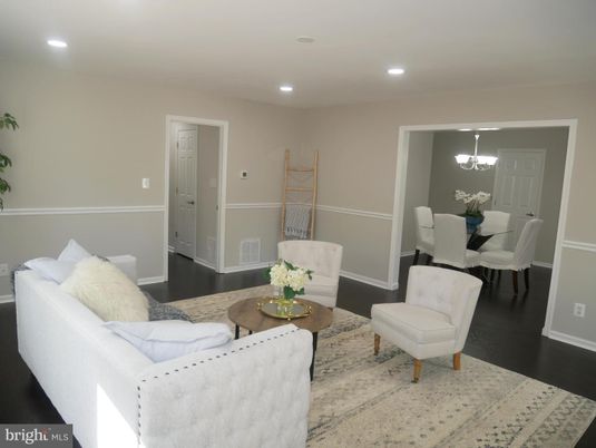 Dining room, Interior, Living room, Recessed Lighting, Wood Texture Flooring