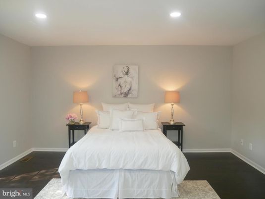 Bedroom, Interior, Recessed Lighting