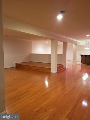 Empty room, Interior, Pendant Lights, Recessed Lighting, Wood Texture Flooring