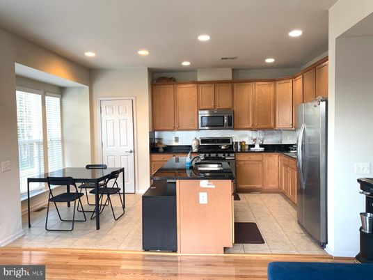 Dining room, Interior, Kitchen, Recessed Lighting
