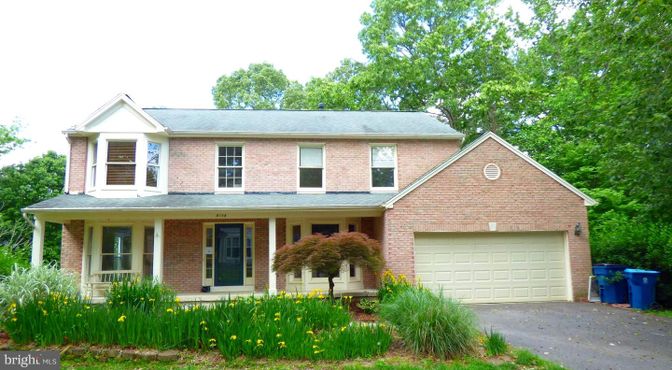 Attached, Exterior, Facade, Brick Facade, Brick Traditional