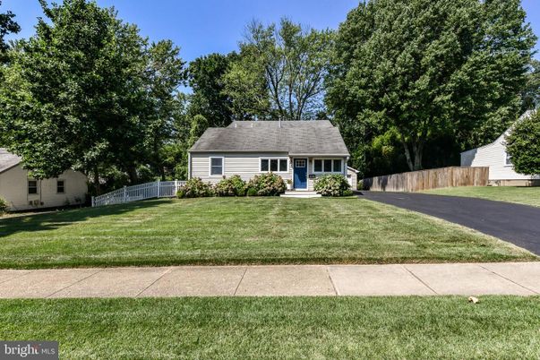 Backyard, Exterior, Facade, Cape Cod