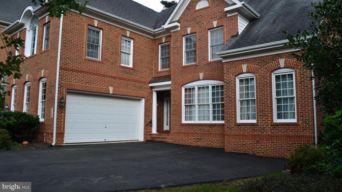 Attached, Exterior, Facade, Brick Facade, Brick Traditional