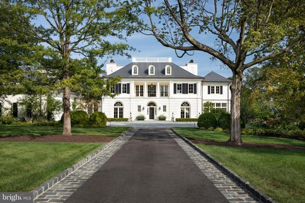 Exterior, Facade, French Provincial