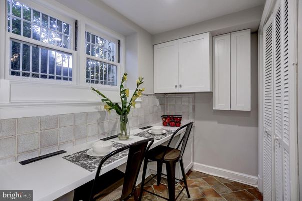 Dining room, Interior, Recessed Lighting