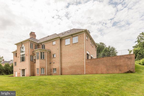Backyard, Exterior, Facade, Brick Facade, French Provincial