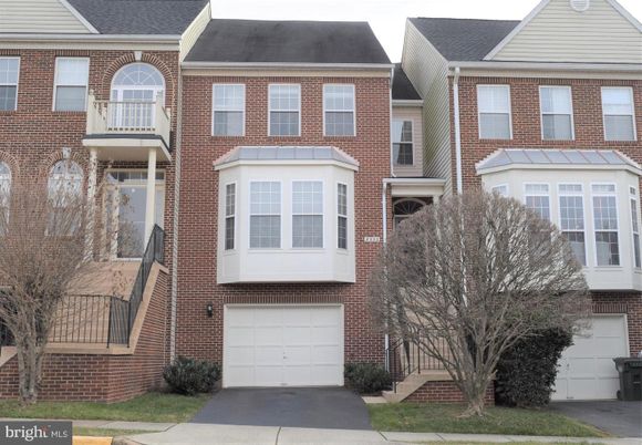 Attached, Exterior, Facade, Brick Facade, Rowhouse