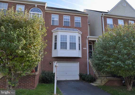 Attached, Exterior, Facade, Brick Facade, Rowhouse