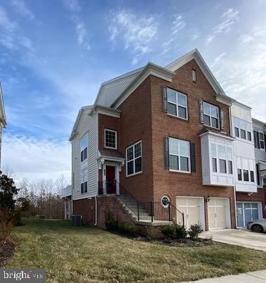 Attached, Backyard, Exterior, Facade, Brick Facade, Rowhouse