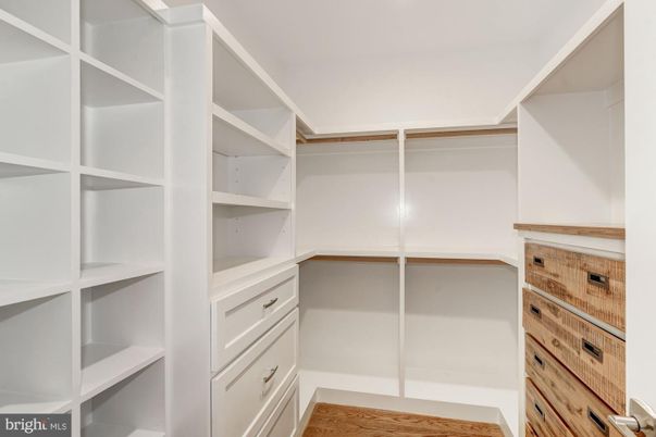 Interior, Walk-in Closets, Wood Texture Flooring