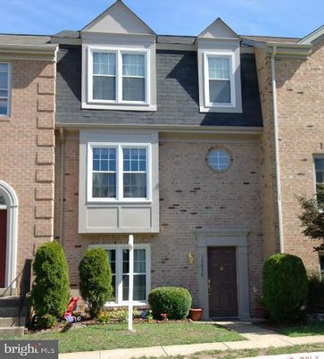 Exterior, Facade, Brick Facade, Rowhouse