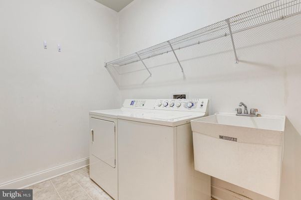 Interior, Washer
