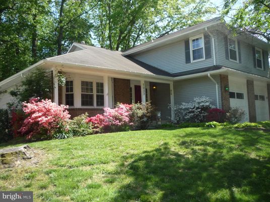 Attached, Exterior, Facade, Brick Facade, American Craftsman