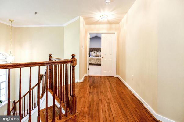 Bedroom, Interior, Pendant Lights, Wood Texture Flooring