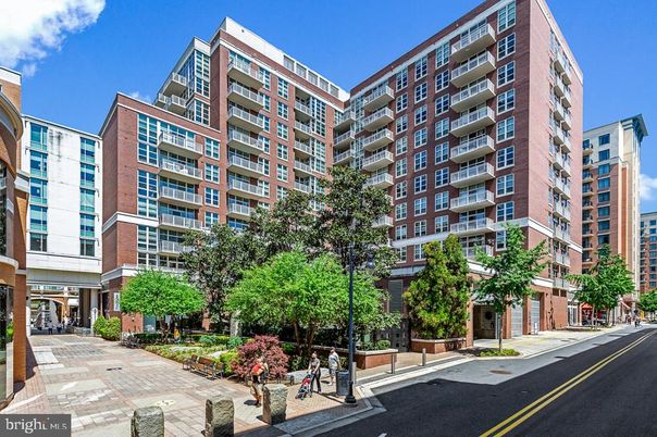 Exterior, Facade, Condo Building