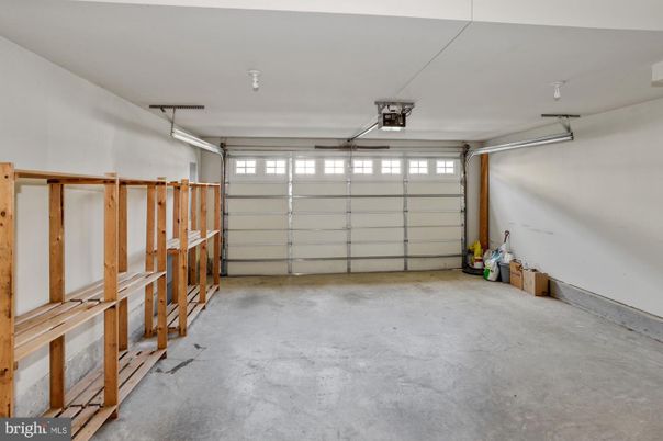 Garage, Interior