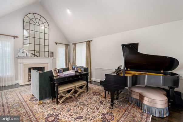 Fireplace, Interior, Piano, Recessed Lighting, Wood Texture Flooring