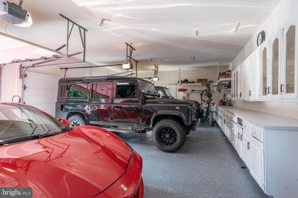Garage, Interior