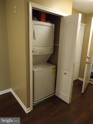 Interior, Utility Closets, Washer, Wood Texture Flooring