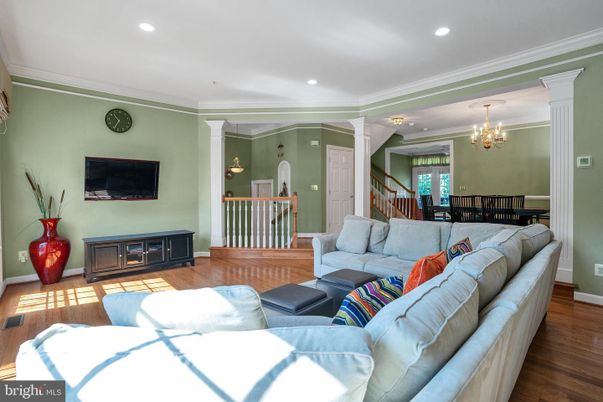 Chandelier, Interior, Living room, Recessed Lighting, Wood Texture Flooring