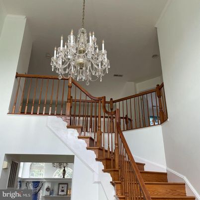Chandelier, Interior