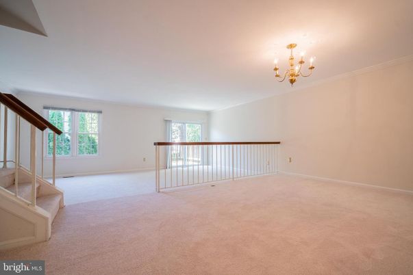 Chandelier, Empty room, Interior
