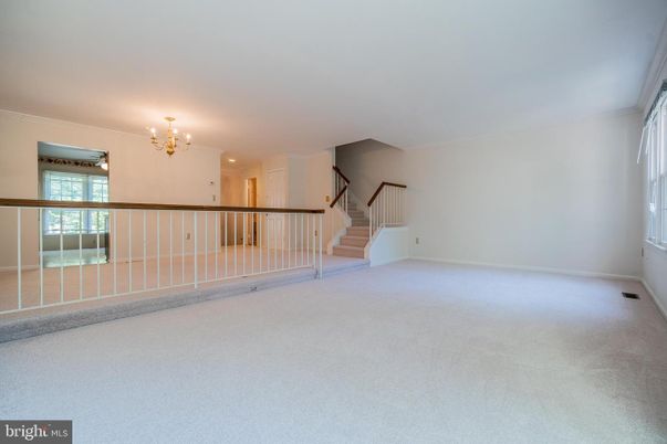 Chandelier, Empty room, Interior