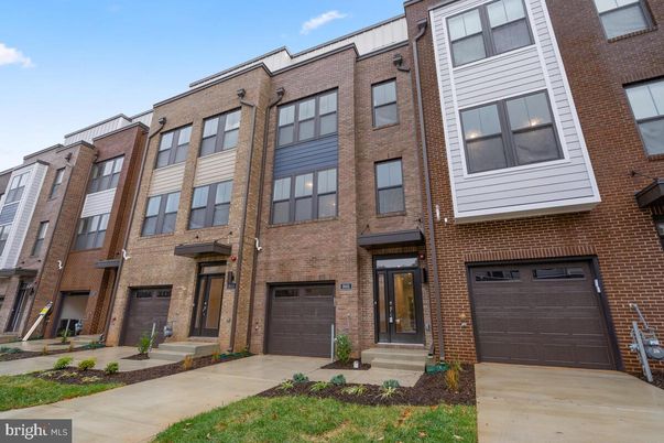 Attached, Exterior, Facade, Brick Facade, Rowhouse