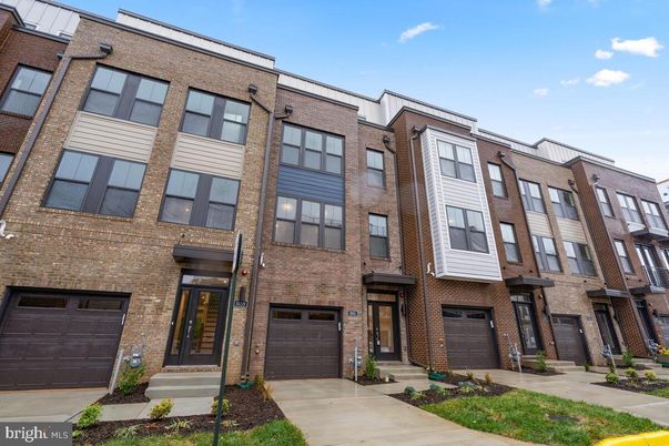Attached, Exterior, Facade, Brick Facade, Rowhouse