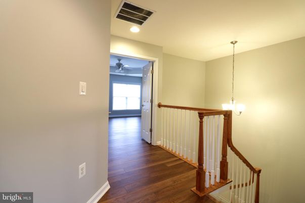 Interior, Pendant Lights, Recessed Lighting, Wood Texture Flooring