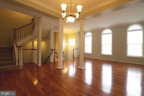 Chandelier, Empty room, Interior, Wood Texture Flooring