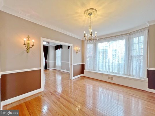 Chandelier, Empty room, Interior, Wood Texture Flooring