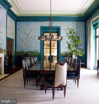 Chandelier, Dining room, Fireplace, Interior, Pendant Lights