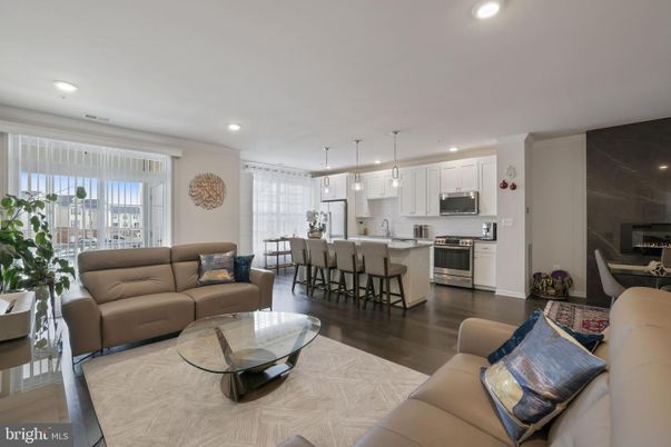 Interior, Kitchen, Living room, Pendant Lights, Recessed Lighting, Stainless Steel Appliances, Wood Texture Flooring