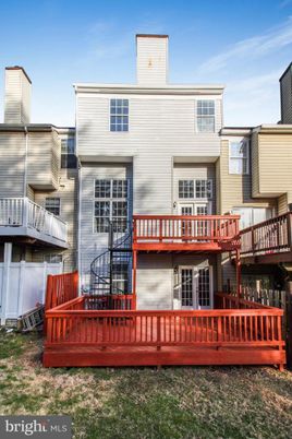 Exterior, Facade, Rowhouse