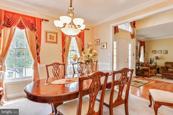 Chandelier, Dining room, Interior, Living room, Wood Texture Flooring