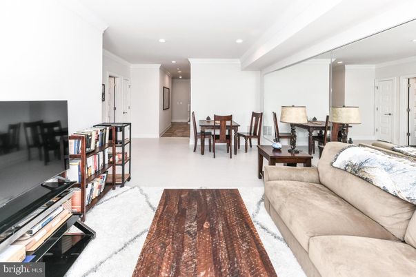 Dining room, Interior, Living room, Recessed Lighting