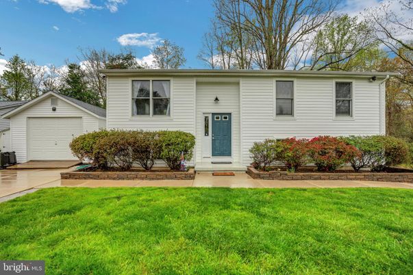 Backyard, Detached Garage, Exterior, Facade, Raised Ranch