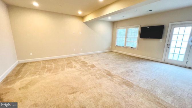 Empty room, Interior, Recessed Lighting