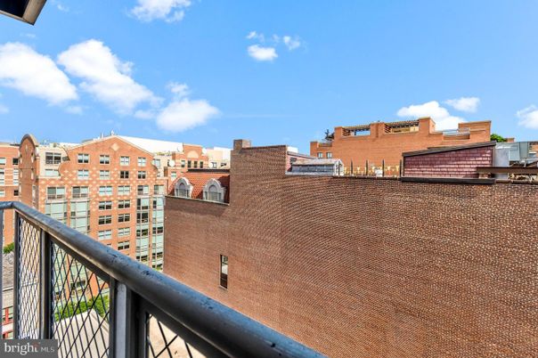 Exterior, Other, Skyline