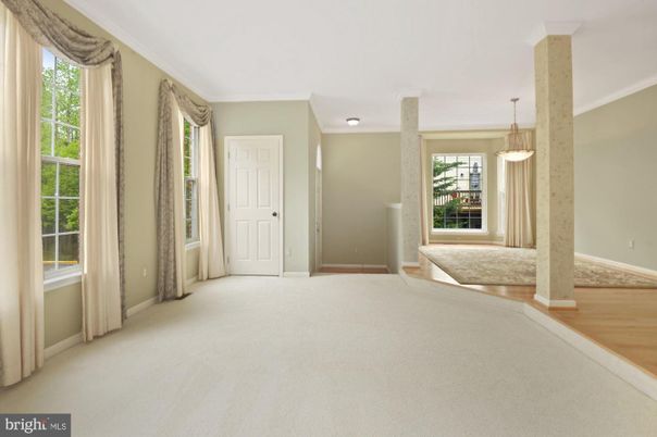 Empty room, Interior, Pendant Lights