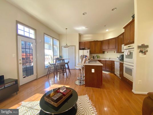 Dining room, Interior, Kitchen, Pendant Lights, Recessed Lighting, Wood Texture Flooring