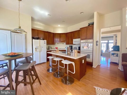 Dining room, Interior, Kitchen, Pendant Lights, Recessed Lighting, Wood Texture Flooring