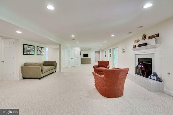 Fireplace, Interior, Living room, Recessed Lighting